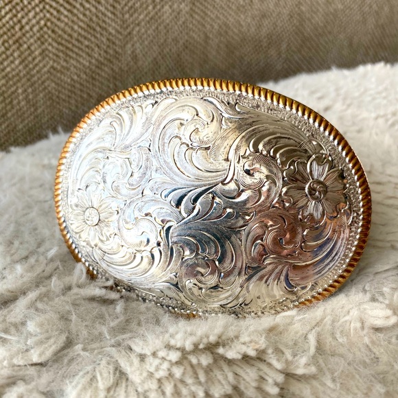 Montana Silversmith Ladies Silver Plated Western Belt Buckle. Flowers w/Filigree - Picture 1 of 6
